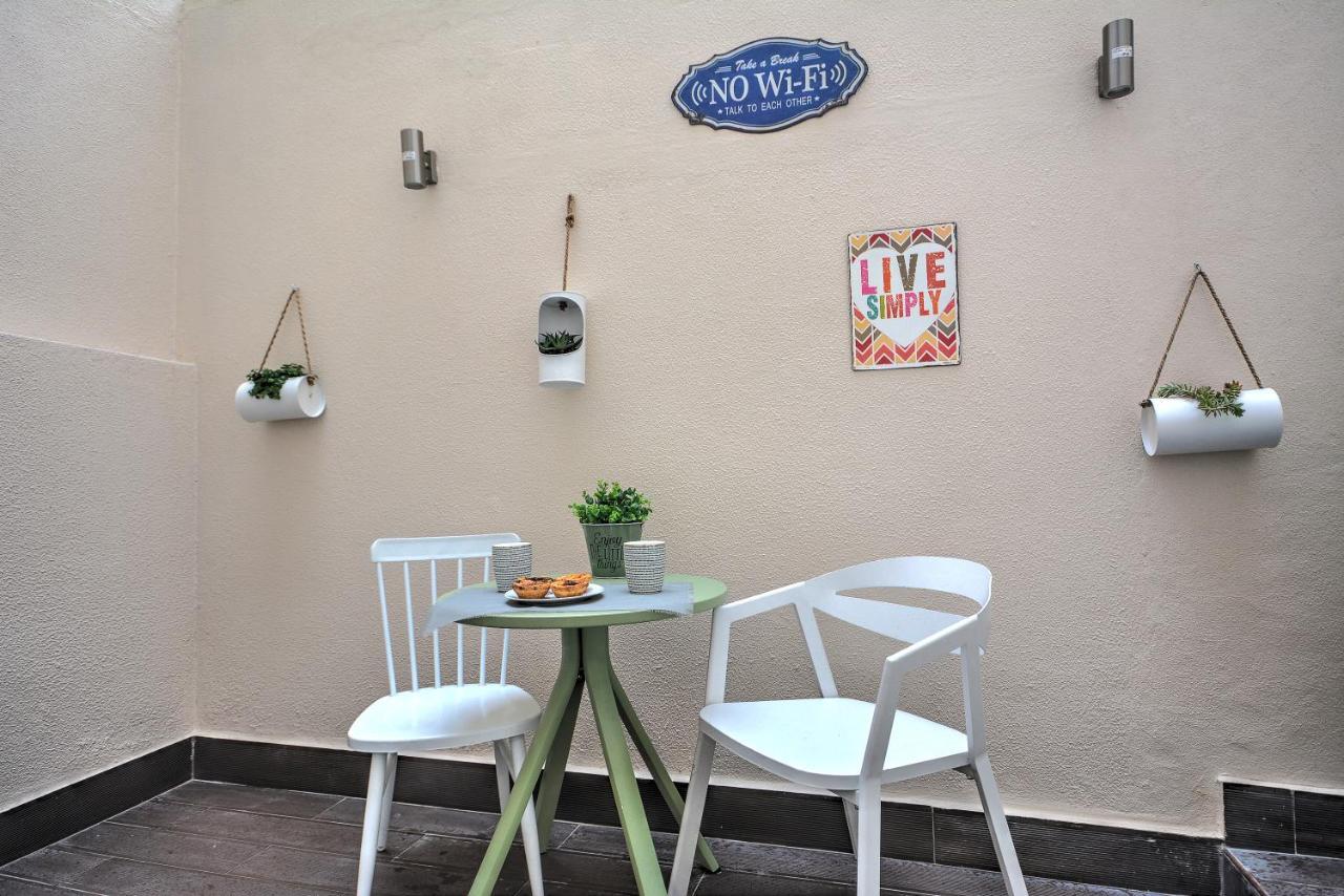 Traditional With A Terrace, Ac And Fast Internet Lissabon